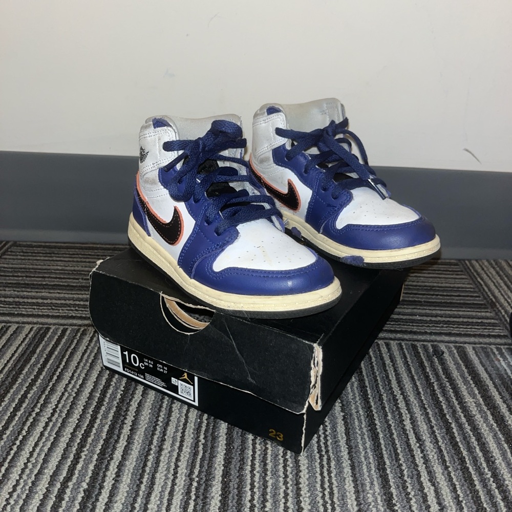 Toddler Jordan 1s size 10c